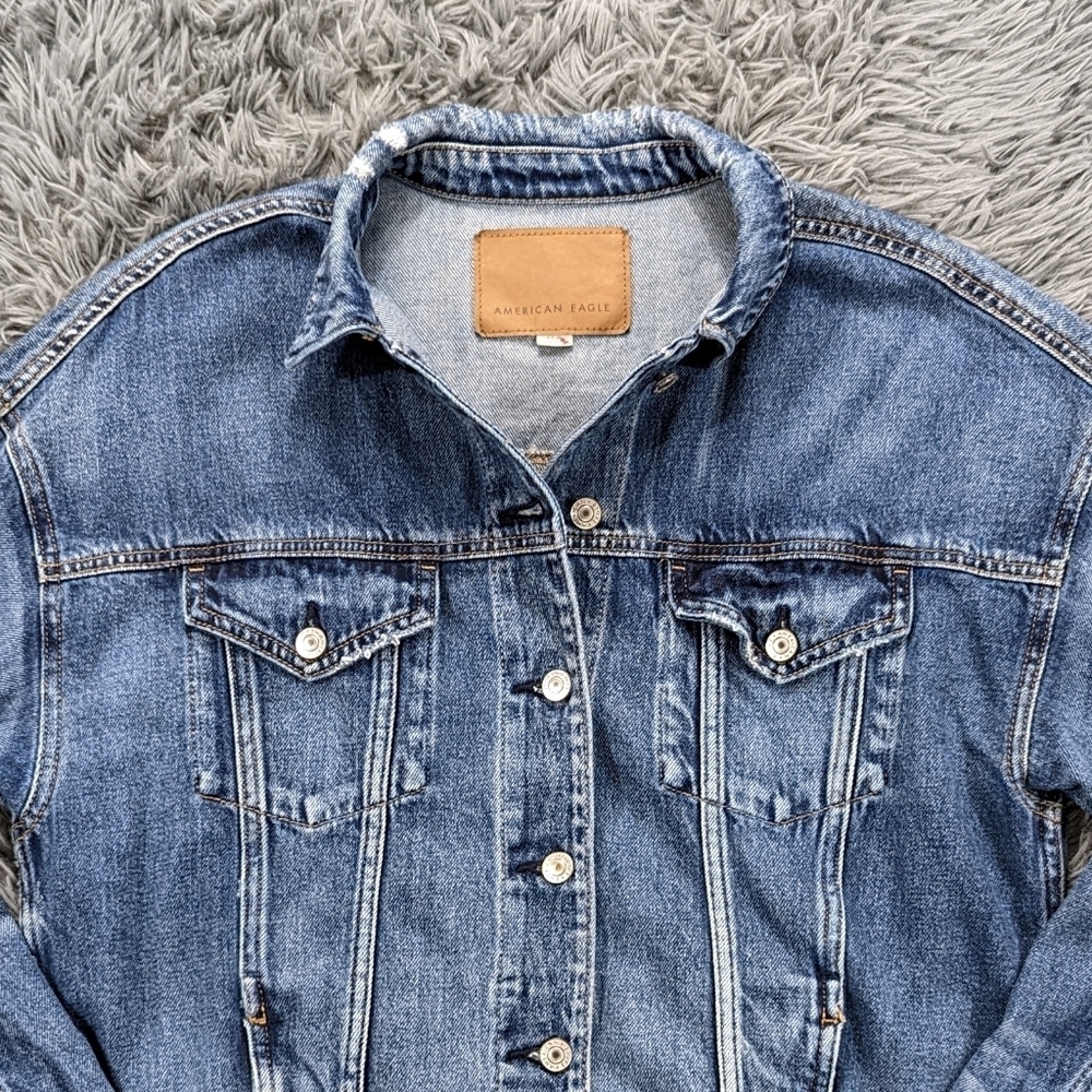 𝅺AMERICAN Eagle Women's Jean Jacket 100% Cotton Dark Wash Small - Picture 2 of 7